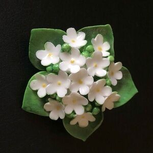 Staffordshire Cara China vintage porcelain flower brooch / pin - Made in England